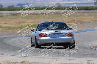 media/Jun-05-2022-CalClub SCCA (Sun) [[19e9bfb4bf]]/Group 1/Race/